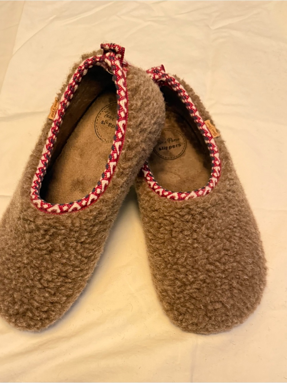 Toni Pons Brown Fleece Slipper with patterned red and white braided trim